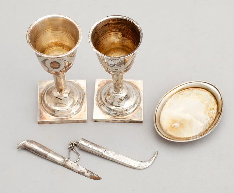 SILVERFÖREMÅL, 4 delar, 1800-/1900-tal. Vikt ca 167 g.