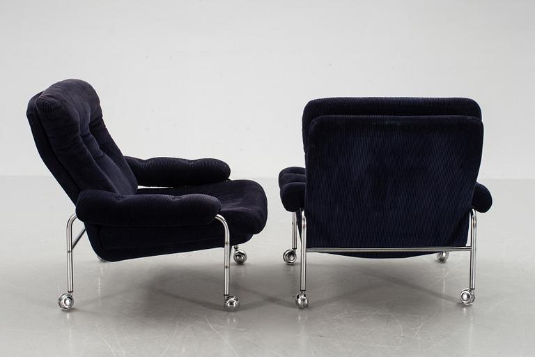 FÅTÖLJER, ett par, 1970-tal.