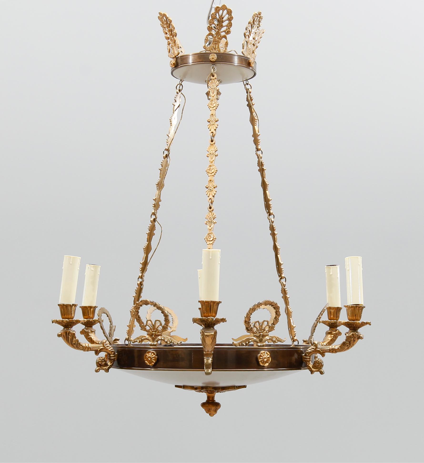 TAKAMPEL, empirestil, 1900-talets mitt. Höjd ca 75 cm.