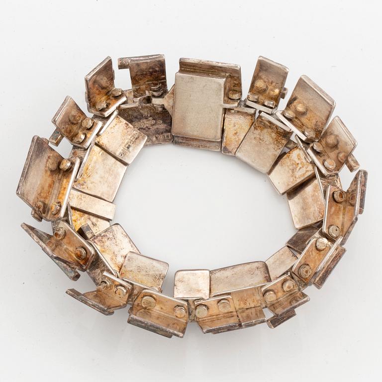 A Rey Urban silver bracelet.