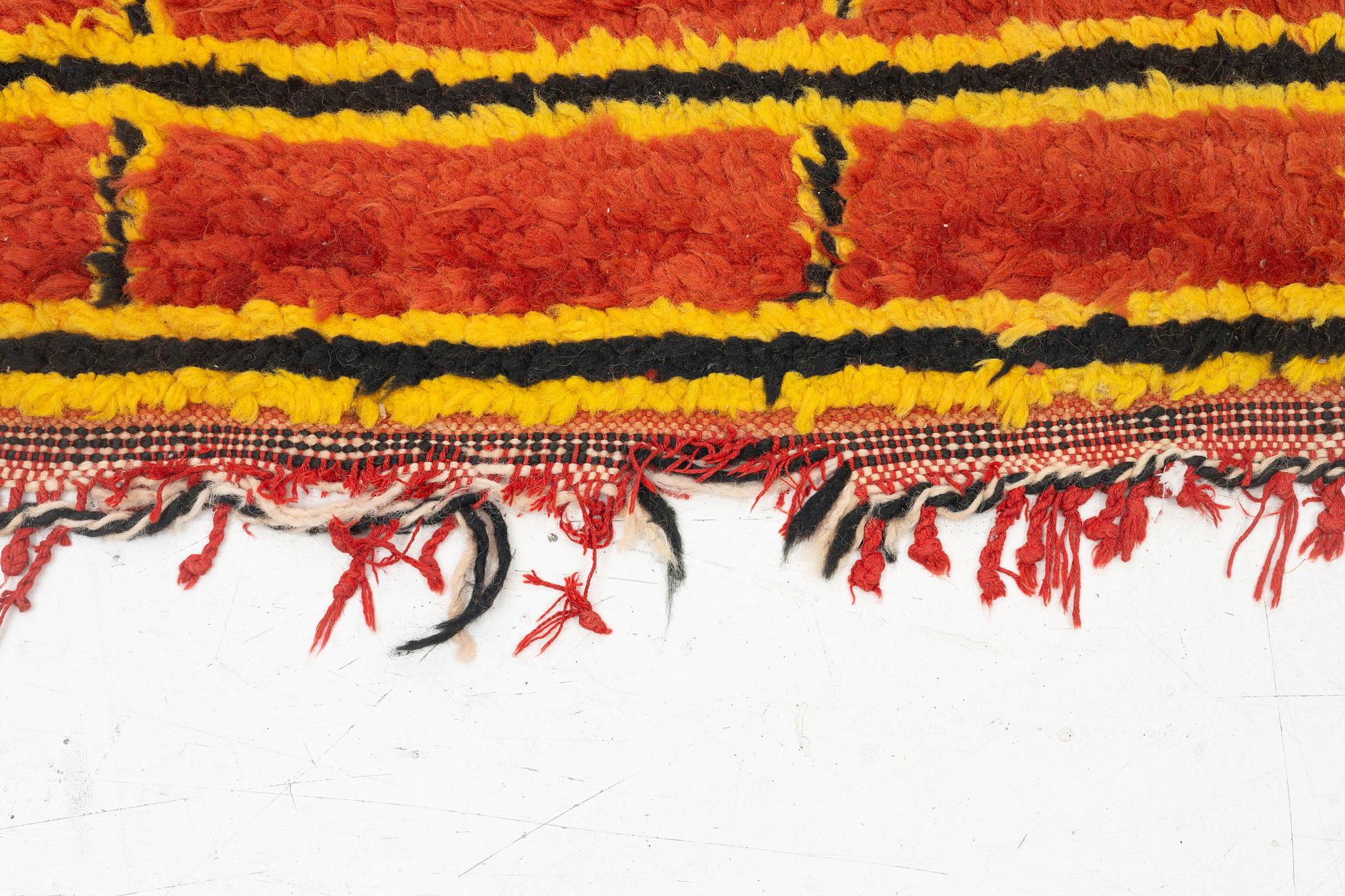 Matta, semiantik Marocko, ca 225 x 171 cm.