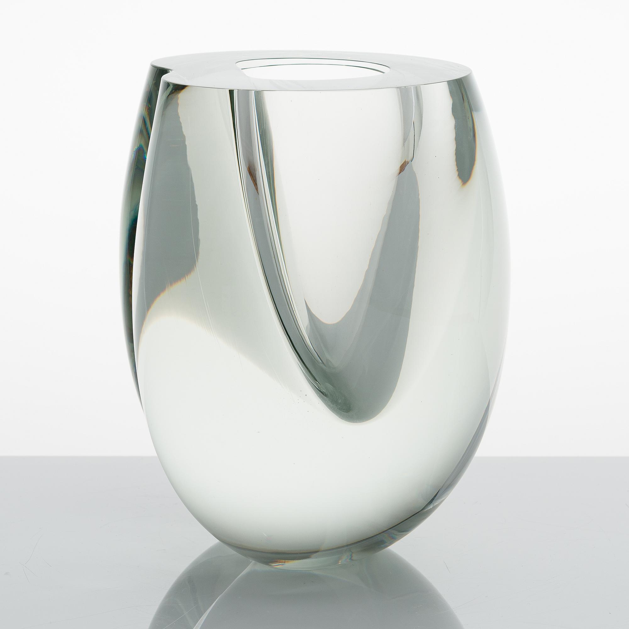 TIMO SARPANEVA, a 'Claritas' glass sculpture signed Timo Sarpaneva Iittala 1991.