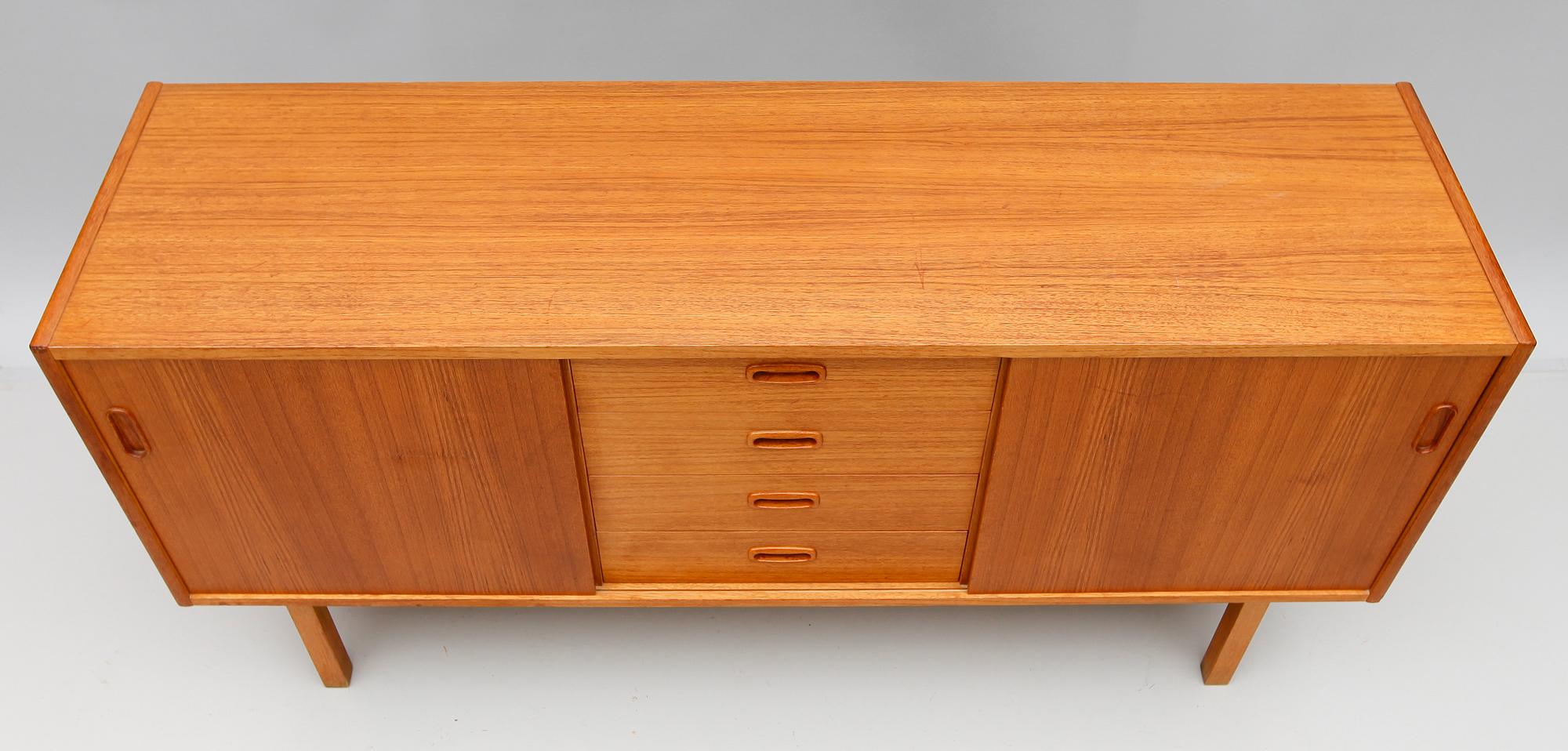 SIDEBOARD, 1900-talets andra hälft.