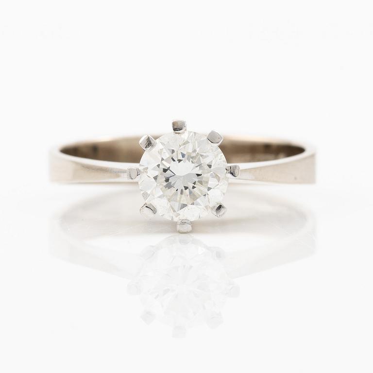 Ring, solitaire ring, 18K white gold with a brilliant-cut diamond approximately 1 ct.