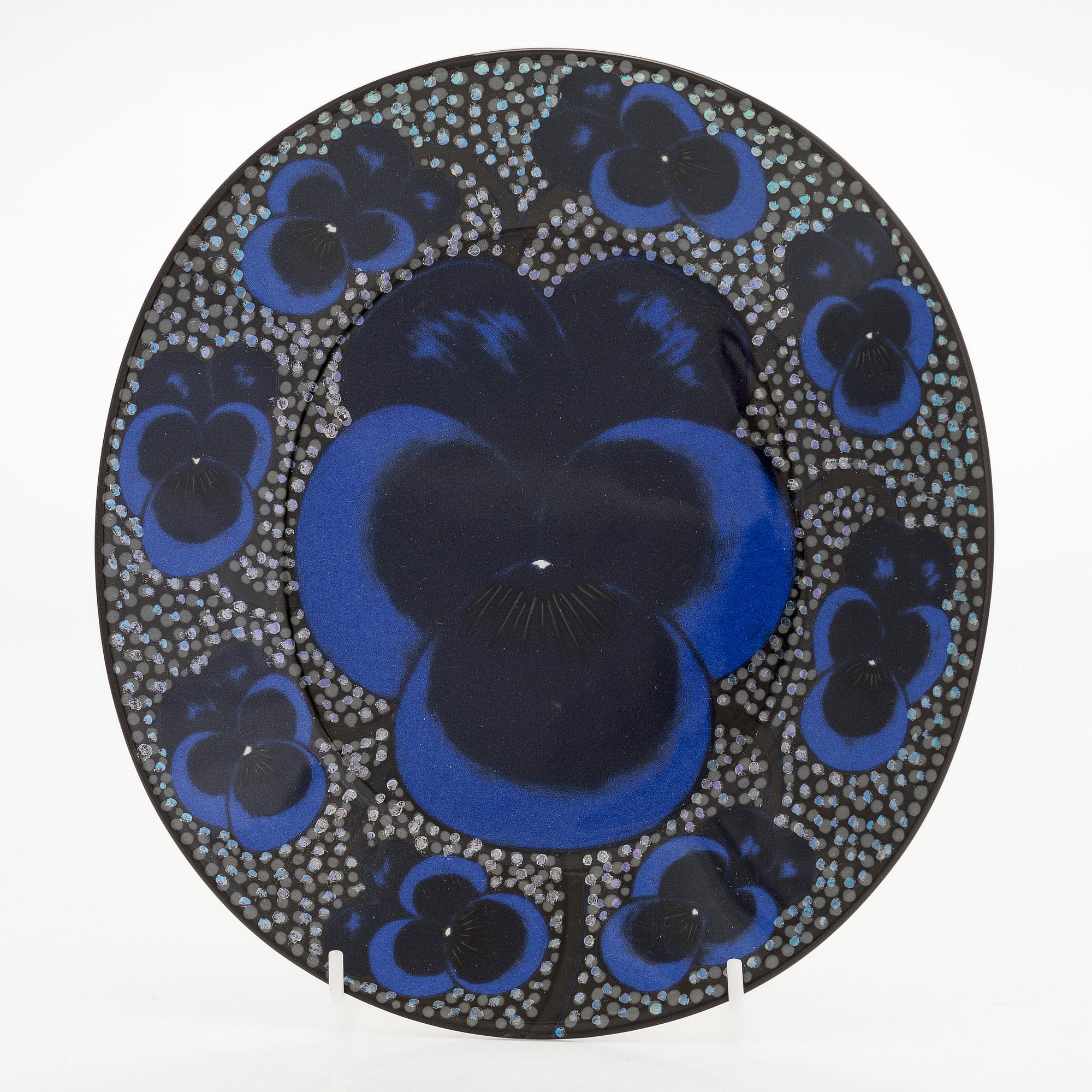 Birger Kaipiainen, fat, porslin, "Elegance/4", numrerad 331. Pro Arte, Arabia.