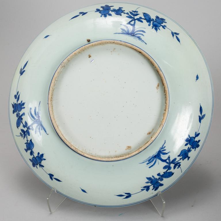 A large blue and white dish, Ming dynasty (1368-1644).