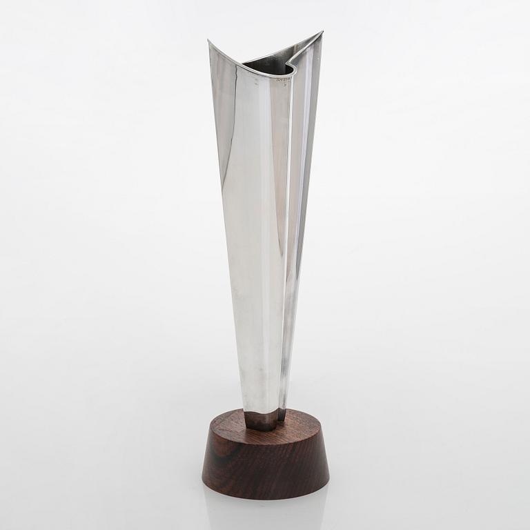 Tapio Wirkkala, a silver TW 228 'Flame' vase on a rosewood base, Kultakeskus, Hämeenlinna 1965.