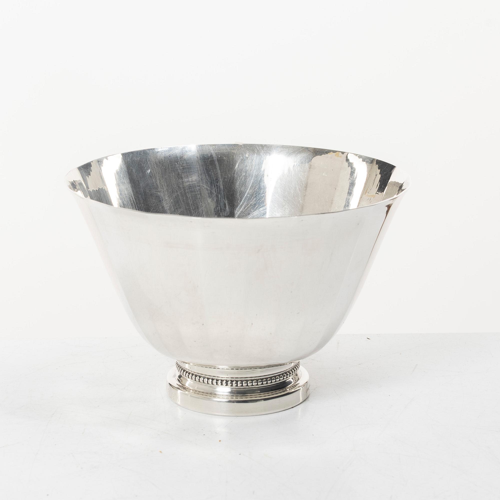 Eric Löfman, Footed bowl, silver, KG Markströms, Uppsala, 1977.