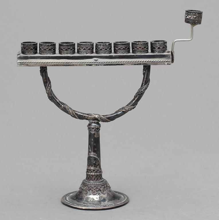 LJUSSTAKE, sterlingsilver, Menorah, 1900-tal. Vikt ca 43g.