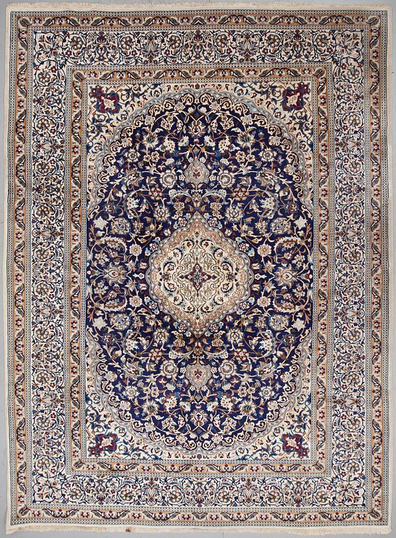 MATTA, old, Nain, part silk, ca 396 X 298 cm.