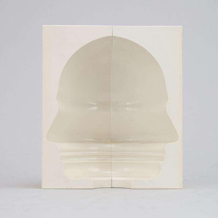 Sivert Lindblom, sculpture, 2 parts, plastic, stamped 1968.