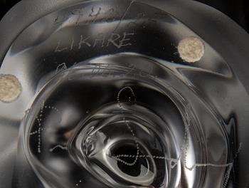 PER B SUNDBERG, a signed Orrefors glass vase, model. 1996.