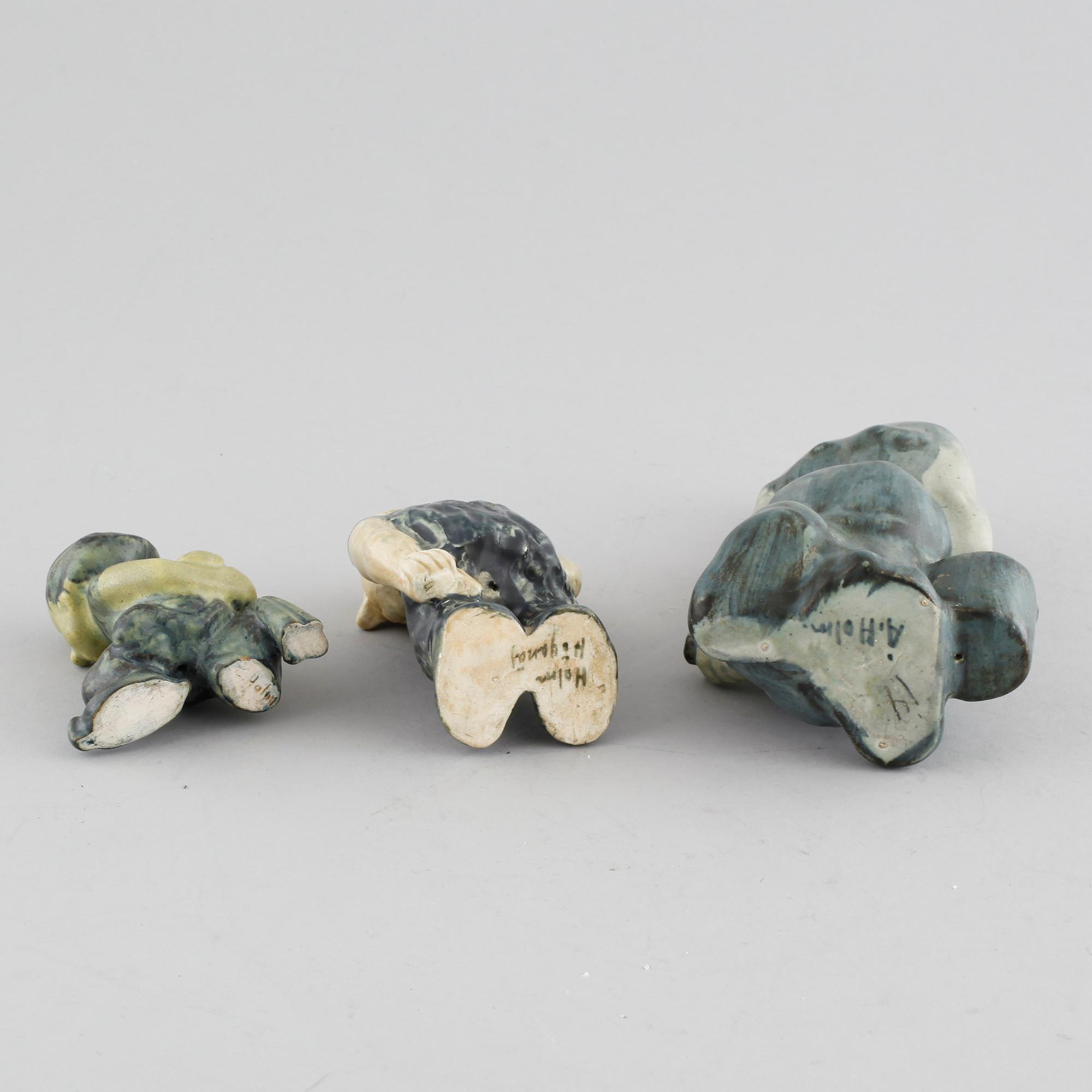 Three stoneware figurines by Åke Holm and Carla Holm, signed, 20th century.