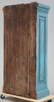 STÅNDSKÅP, allmoge, 1700-tal.