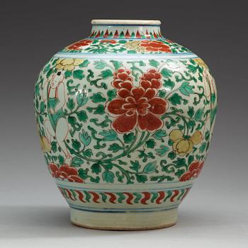 A wucai jar, Transition, 1600-talets mitt.