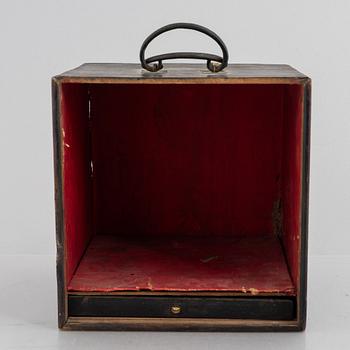 A Chinese wooden box, 20th century.