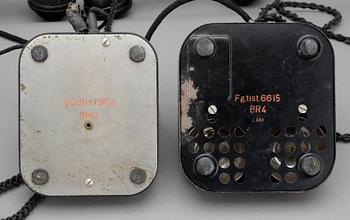 TELEFONER, 2 stycken, Siemens, 1900-tal.