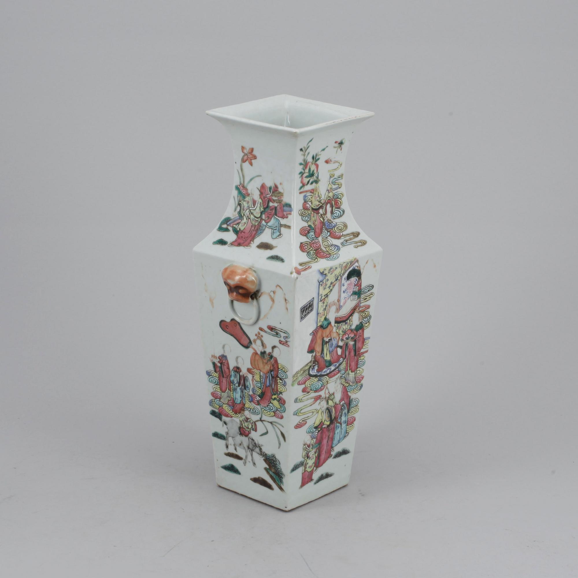VAS, porslin, Kina, 1800-tal.