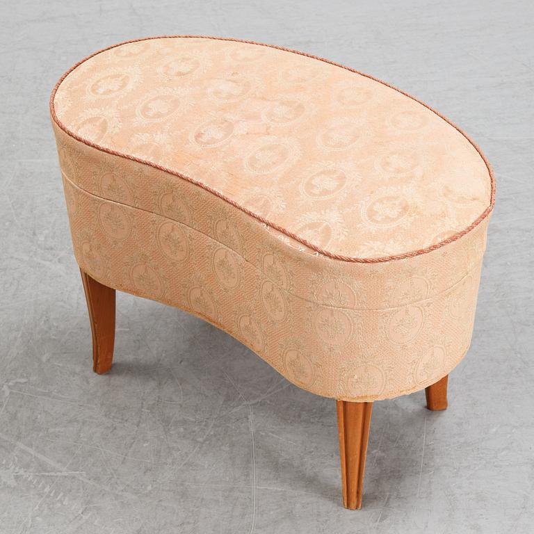 Axel Larsson, attributed to. An elm dressing table and stool, Swedish Modern, Bodafors SMF, 1940's.