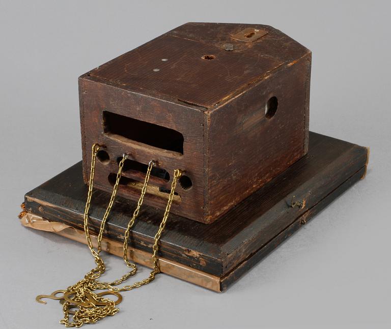 VÄGGUR, s k Schwartzwaldur, sent 1800-tal.