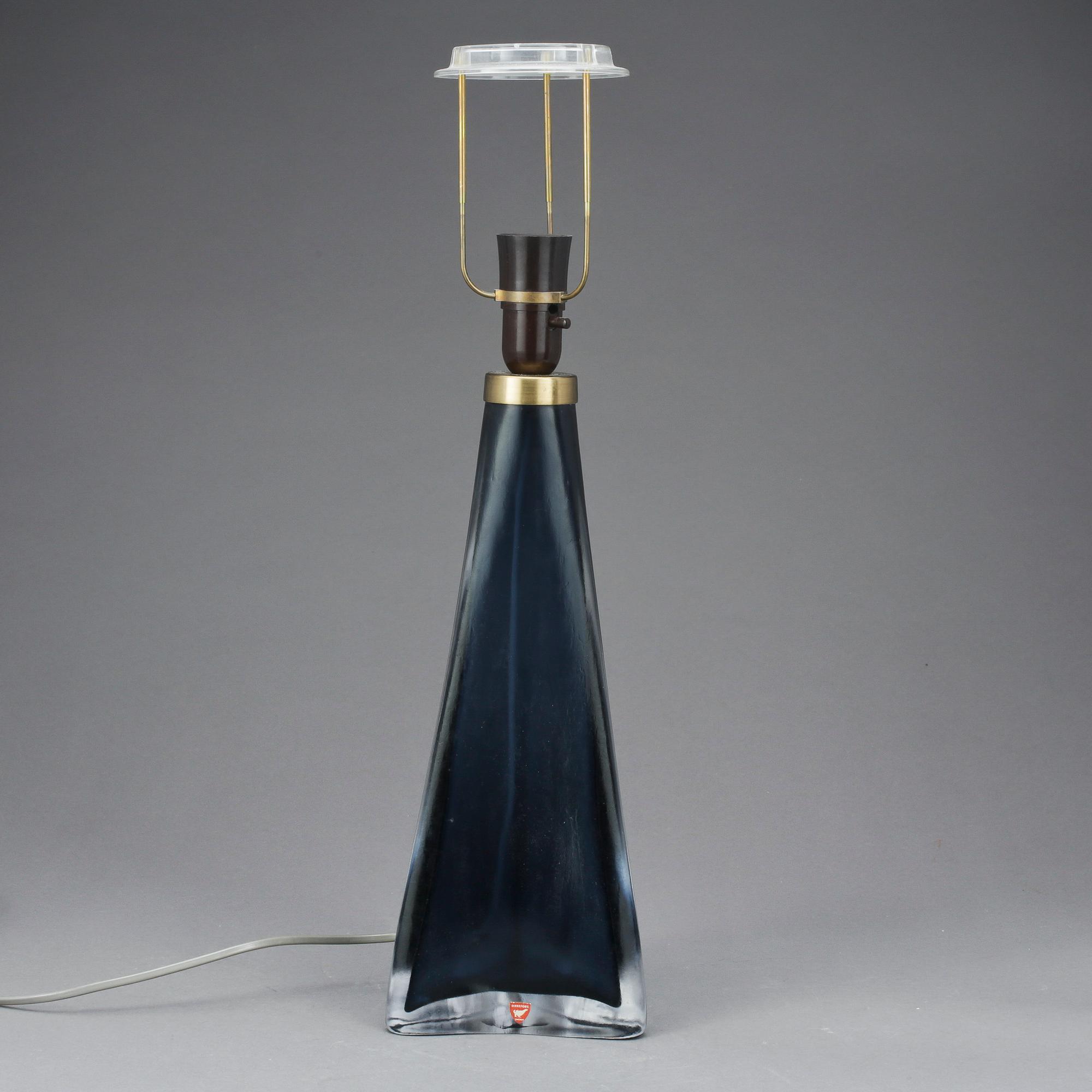 BORDSLAMPA, glas, Carl Fagerlund, Orrefors, 1900-talets andra hälft.