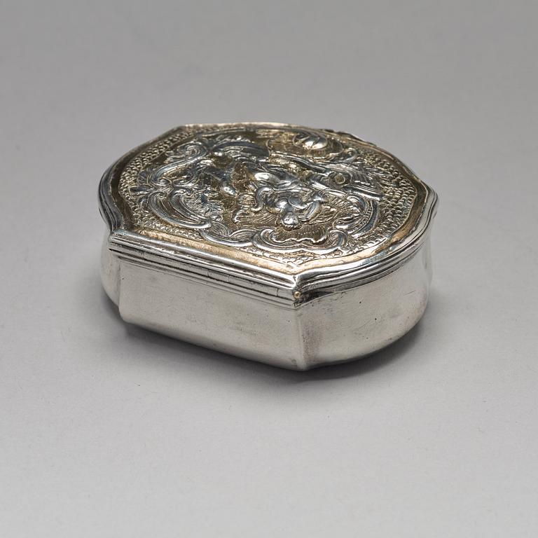 A Swedih mid 18th century parcel-gilt silver snuff-box, mark of Jonas Berg, Stockholm 1755.