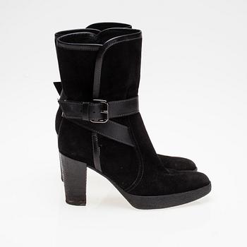 SKOR, Tod's.
