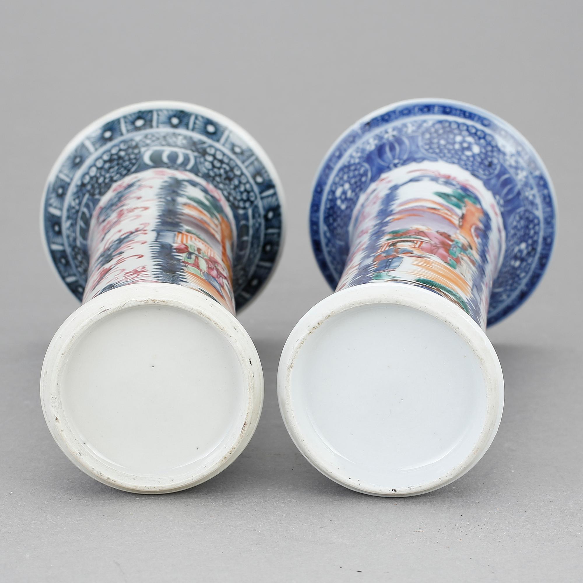 VASER, ett par, porslin, Kina, Qianlong (1736-1795).