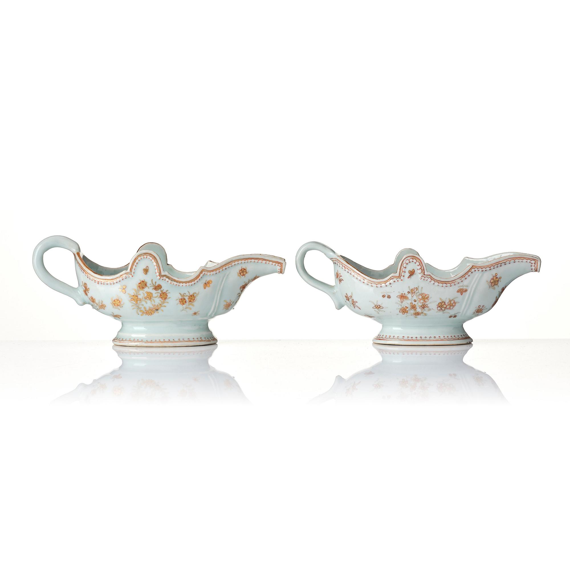 A set of two iron red and gold sauce boats, Qing dynasty, Qianlong (1736-95).