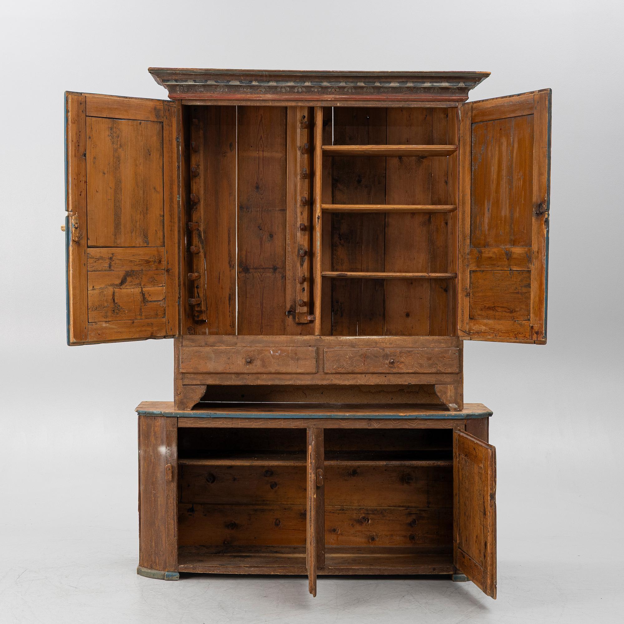 Skåp, allmoge, daterat 1818.