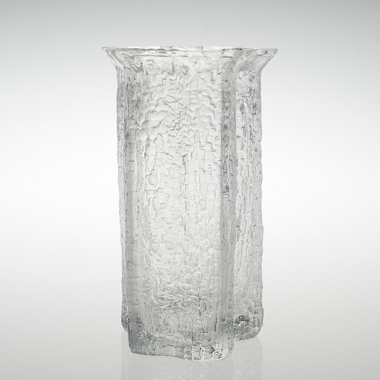 A TIMO SARPANEVA GLASS VASE, Finlandia-series, signed Timo Sarpaneva -3359.