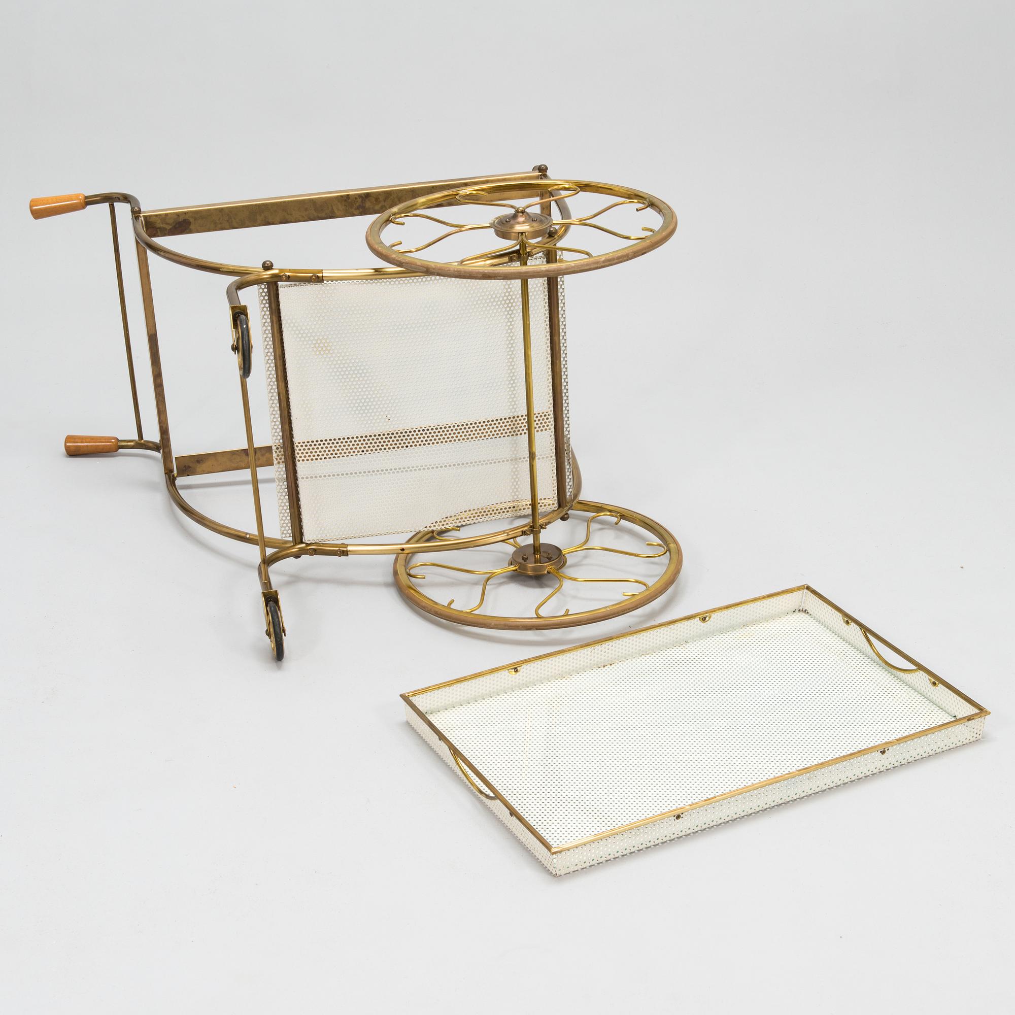 SERVERINGSVAGN, 1900-talets mitt.