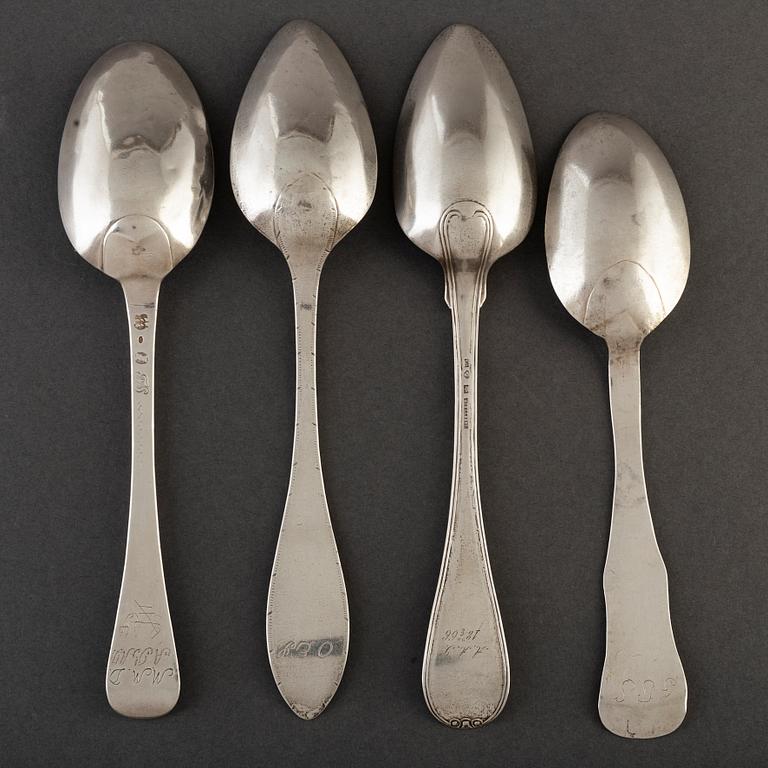 Skedar, 4 st olika, silver, 17-/1800-tal, bl a Otto Wilhelm Kjellberg, Västerås 1840.