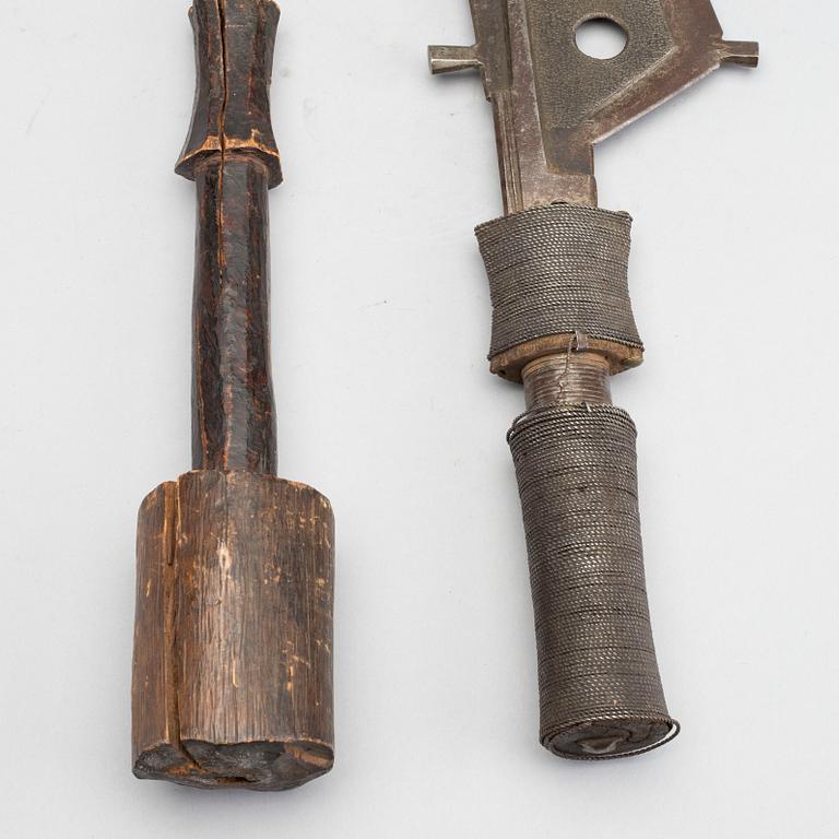 DAGGERS, TROMBASH, MANGBETU, D R Congo, CURRENCY.