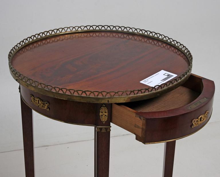 SALONGSBORD, empirestil, 1900-tal.