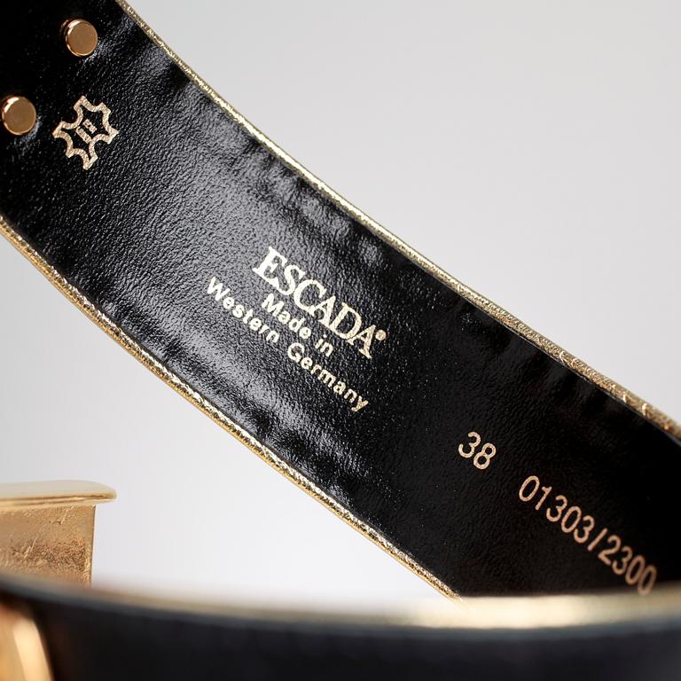BELT AND EARCLIPS, Escada.