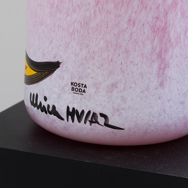 ULRICA HYDMAN-VALLIEN, vas, glas, Artist Collection, signerad. Kosta Boda.