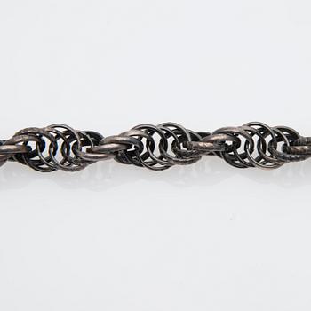 HALSSMYCKE, silver, Kalevala Koru, 1900-talets slut.