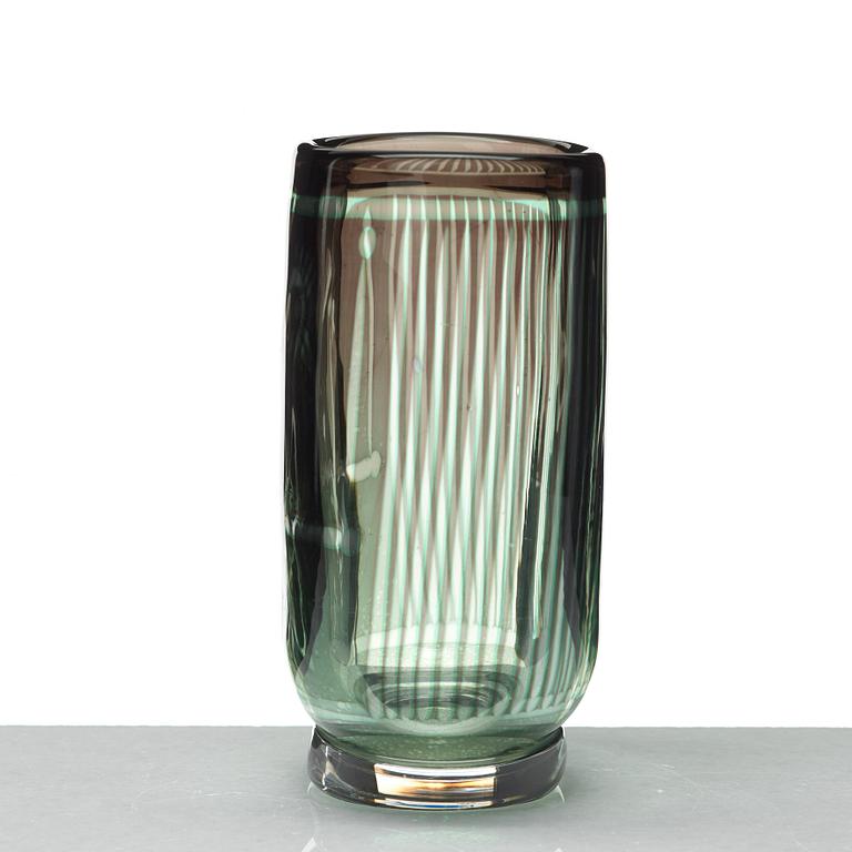 Edward Hald, a 'Slipgraal' vase, Orrefors 1954.