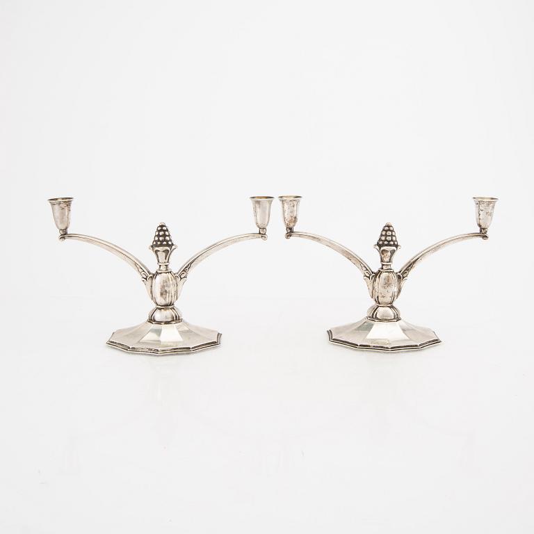 Kandelabrar ett par Jugend silver svenska importstämplar.