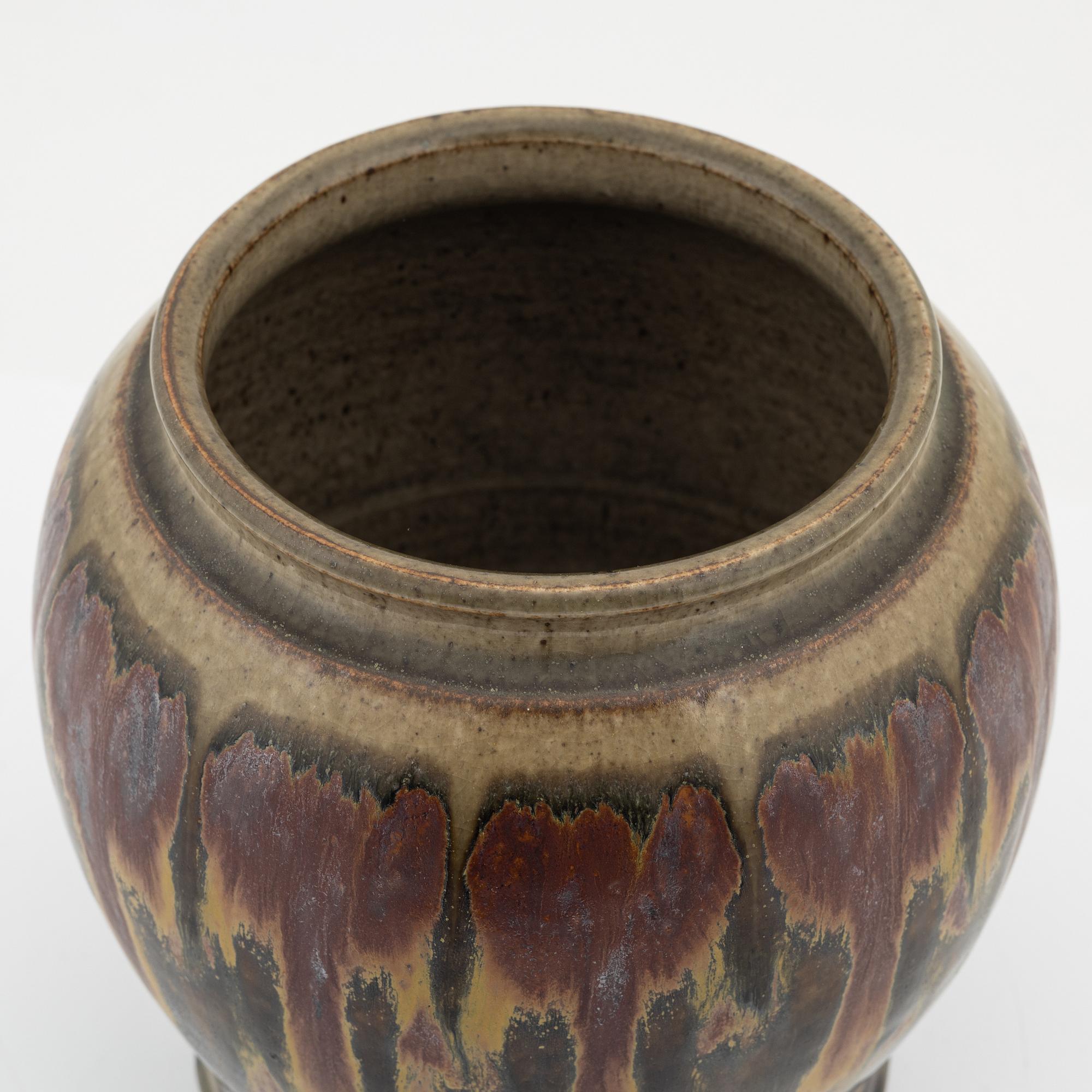 Rolf Palm, a stoneware vase, Mölle.