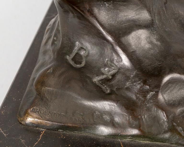 BRUNO ZACH, skulptur, patinerad brons,  Märkt Argentor Vienna. Monogramsignerad BZ.