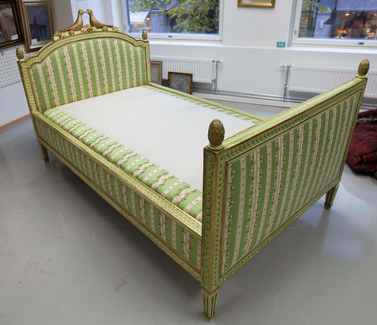 SÄNGAR, ett par, gustaviansk stil, 1800-talets slut.