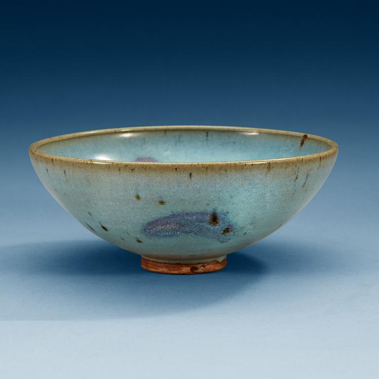 A lavender glazed Junyao bowl, Song dynasty (960-1279).