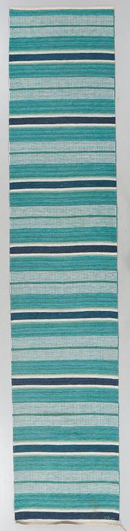 A KERSTIN BUTLER FLAT WEAVE, 382 x 79 cm.