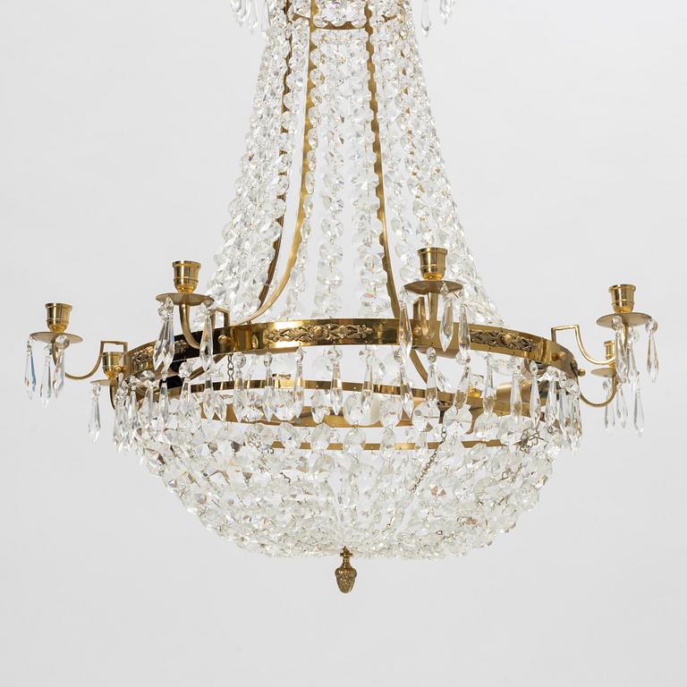 A contemporary Empire style chandelier for eight candles.