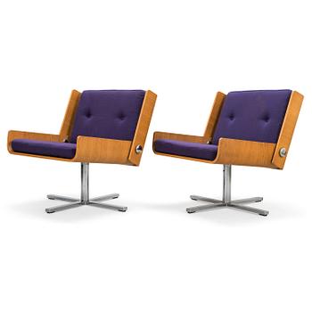 TOIVO KORHONEN and ESKO PAJAMIES, A pair of 1960s easy chairs, model TU-641, 'Bonzo', for Merva, Finland.