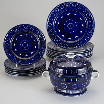 SERVISDELAR, 15 delar, porslin, "Valencia" Ulla Procopé, Arabia, Finland, 1970-tal.