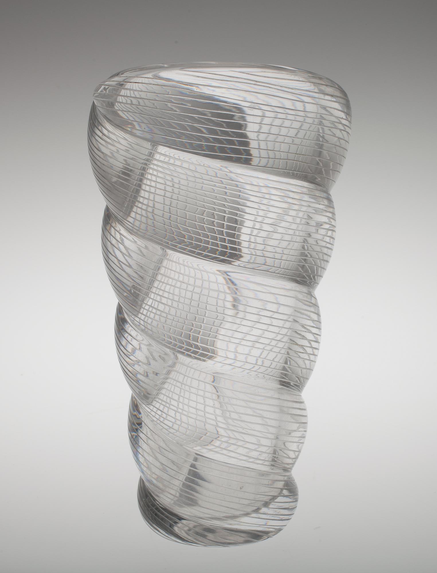 Gunnel Nyman, A VASE.