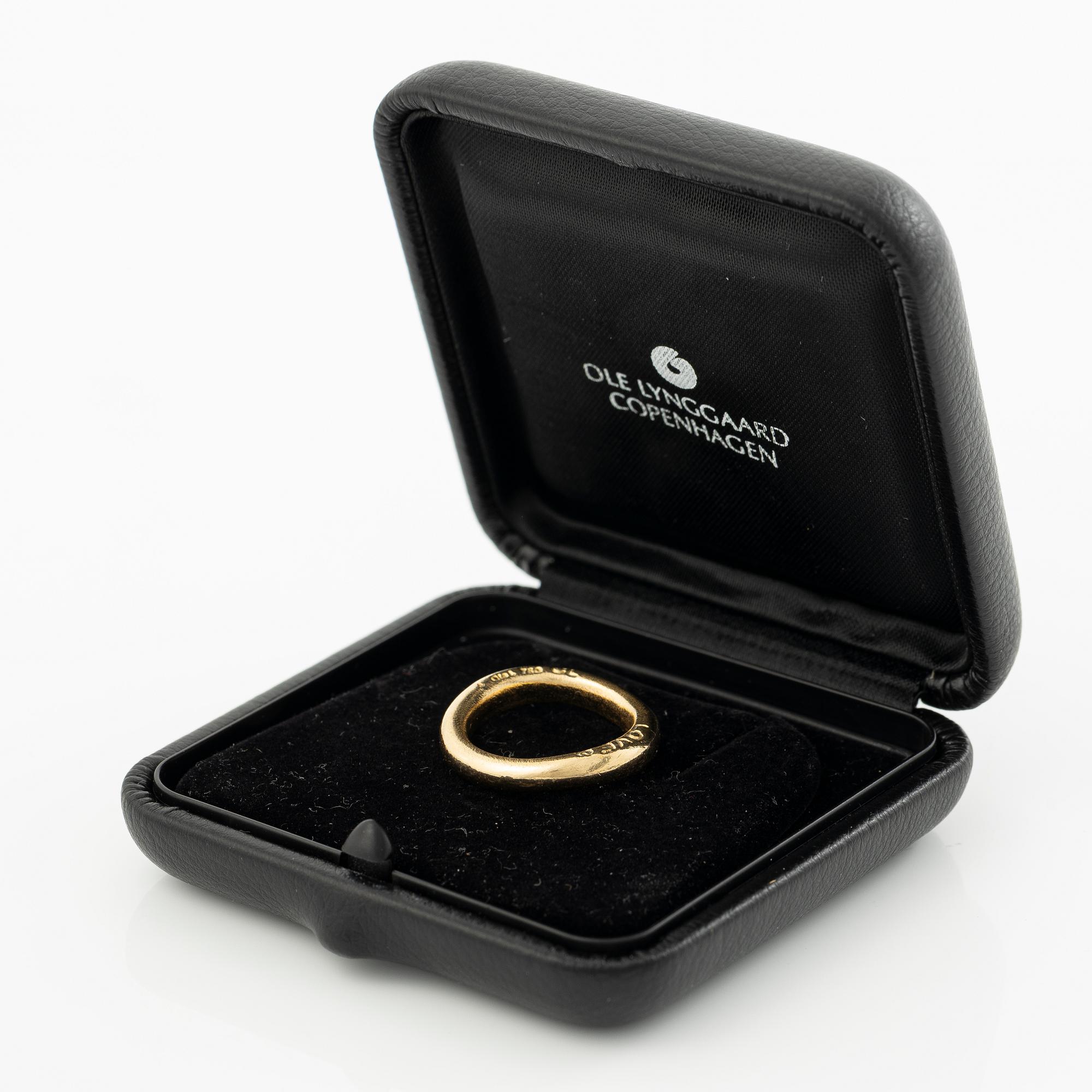 Ole Lynggaard, ring, “Love No. 4”, 18K gold.